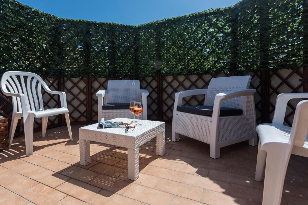 B&B Tiffany Sferracavallo Palerme Extérieur photo