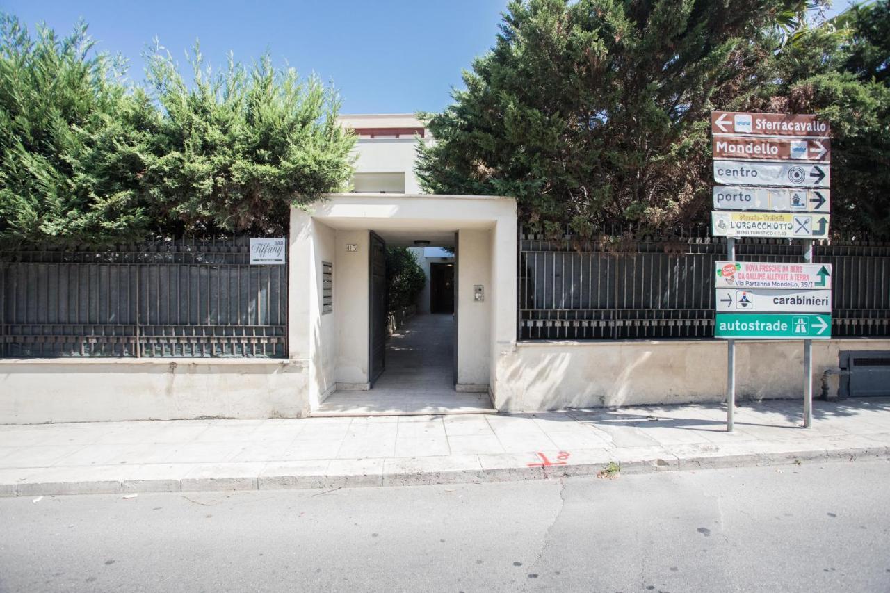 B&B Tiffany Sferracavallo Palerme Extérieur photo